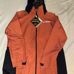 Adidas Goretex Raincoat Water-Resistant Women’s But 100% Unisex